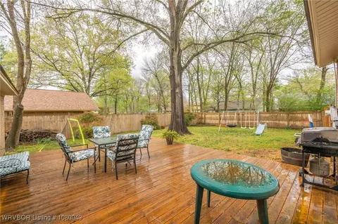 Exterior - 3100 Edinburgh Dr, Fort Smith, AR 72908 photo 2 of 5