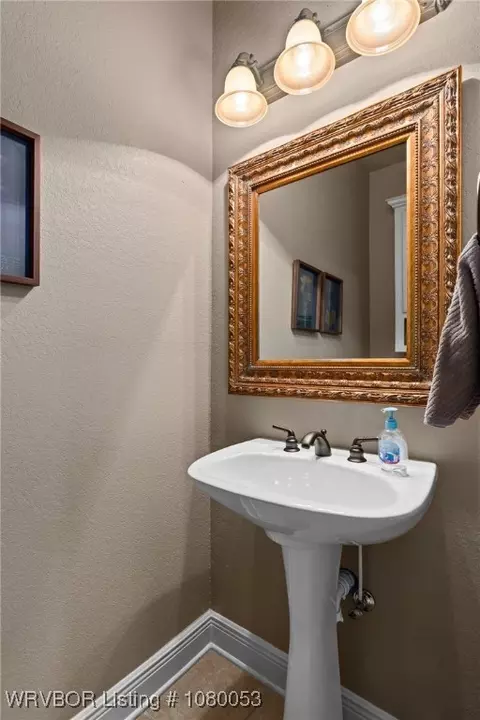 Bath - 5302 Labelle Ct, Fort Smith, AR 72903 photo 1 of 4