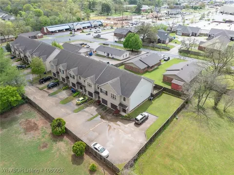 View/Area - 5302 Labelle Ct, Fort Smith, AR 72903 photo 2 of 3