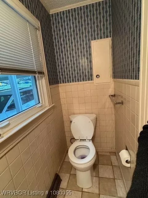 Bath - 1415 N 38th St, Fort Smith, AR 72904 photo 2 of 5