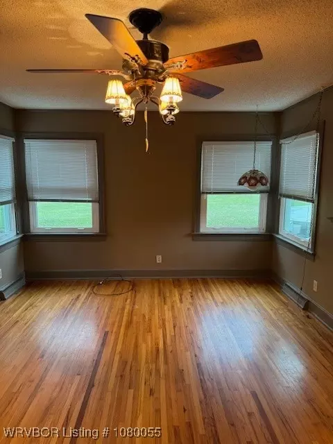 Living - 1415 N 38th St, Fort Smith, AR 72904 photo 1 of 1