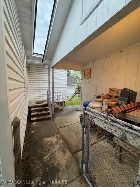 Entry Way - 1415 N 38th St, Fort Smith, AR 72904 photo 2 of 3