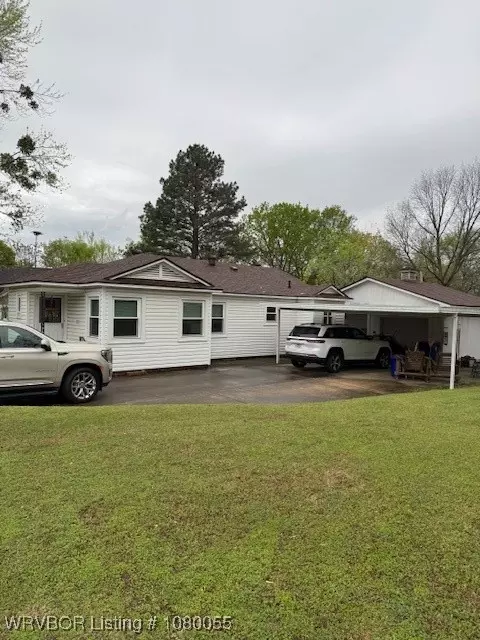 Exterior - 1415 N 38th St, Fort Smith, AR 72904 photo 5 of 10