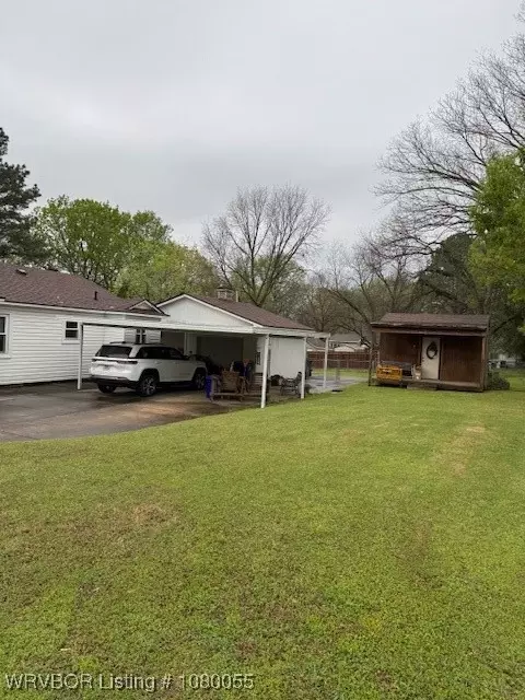 Exterior - 1415 N 38th St, Fort Smith, AR 72904 photo 6 of 10