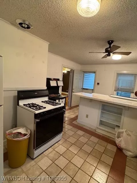 Kitchen - 1415 N 38th St, Fort Smith, AR 72904 photo 1 of 3