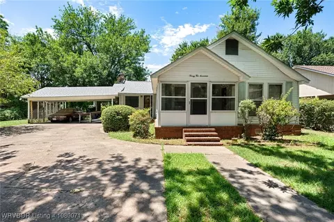 2217 N 33rd St, Fort Smith, AR 72904 photo 1