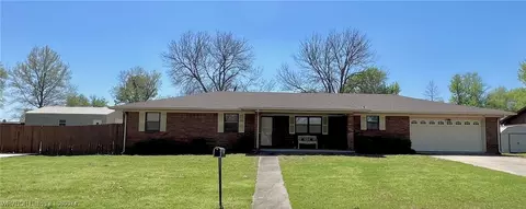 1108 Alex Denton Dr, Sallisaw, OK 74955