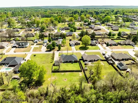 View/Area - 2208 Joyce Dr, Lavaca, AR 72941 photo 4 of 4