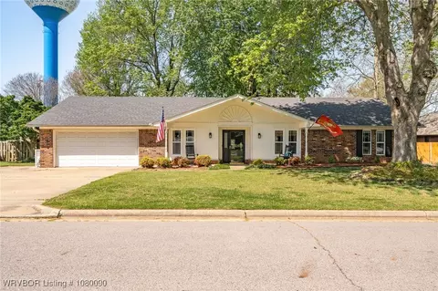 10200 Seven Oaks Rd, Fort Smith, AR 72908