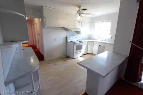 Kitchen - 2308 N 57th Ln, Fort Smith, AR 72904 photo 1 of 2
