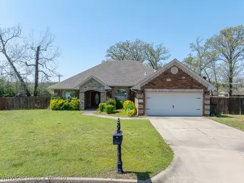 2435 Kaylonni Cir, Van Buren, AR 72956