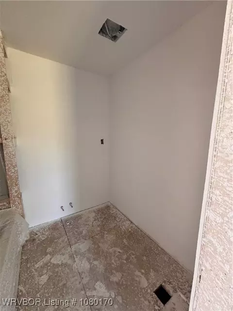Bath - 207 W Madison Ave, Midland, AR 72945 photo 1 of 1