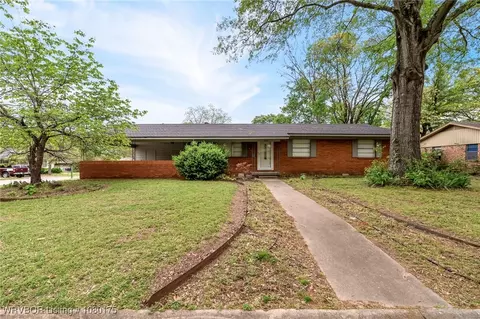Exterior - 1815 S 71st St, Fort Smith, AR 72903 photo 2 of 9