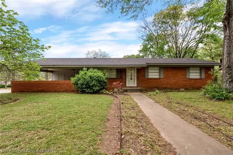 1815 S 71st St, Fort Smith, AR 72903
