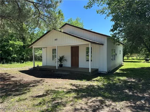402 Grand Ave, Poteau, OK 74953