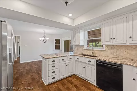 Kitchen - 2605 Ramsgate Way, Fort Smith, AR 72908 photo 4 of 4