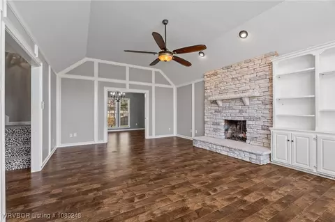 Living - 2605 Ramsgate Way, Fort Smith, AR 72908 photo 4 of 6