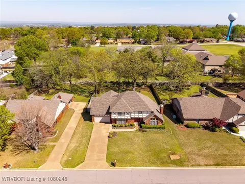 View/Area - 2605 Ramsgate Way, Fort Smith, AR 72908 photo 2 of 5