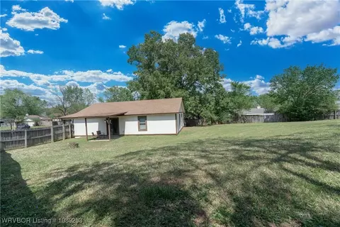 Exterior - 1502 Heather Cir, Barling, AR 72923 photo 5 of 5