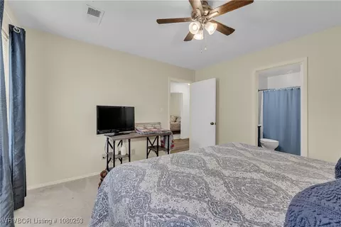 Bedroom - 1502 Heather Cir, Barling, AR 72923 photo 3 of 5