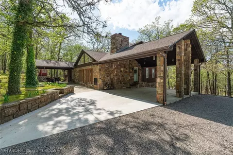 Exterior - 517 Ross Hampton Rd, Hackett, AR 72937 photo 4 of 9