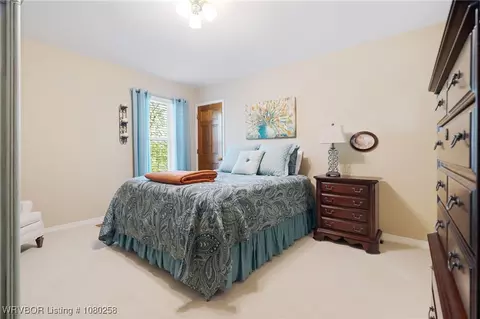 Bedroom - 517 Ross Hampton Rd, Hackett, AR 72937 photo 2 of 3