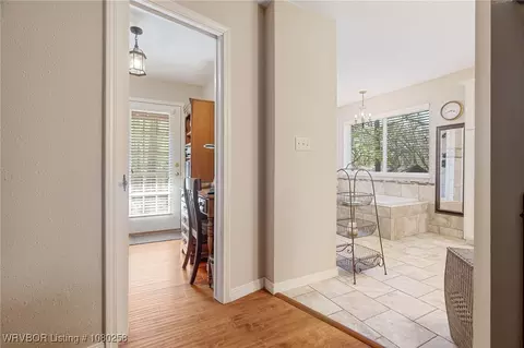 Entry Way - 517 Ross Hampton Rd, Hackett, AR 72937 photo 3 of 4