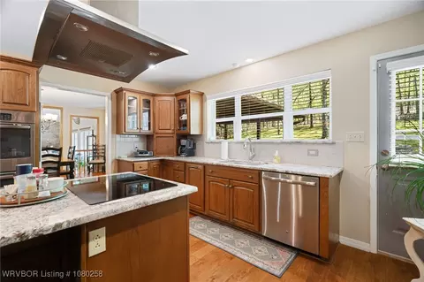 Kitchen - 517 Ross Hampton Rd, Hackett, AR 72937 photo 3 of 6