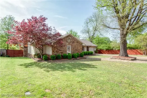 209 N 33rd Cir, Fort Smith, AR 72903 photo 4