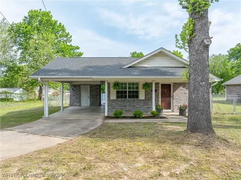 Exterior - 203 E Brown St, Paris, AR 72855 photo 2 of 12