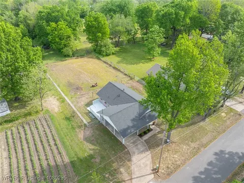 View/Area - 203 E Brown St, Paris, AR 72855 photo 2 of 3