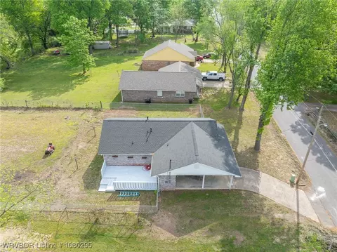 View/Area - 203 E Brown St, Paris, AR 72855 photo 1 of 3