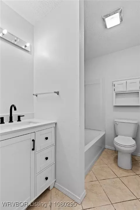 Bath - 203 E Brown St, Paris, AR 72855 photo 1 of 1