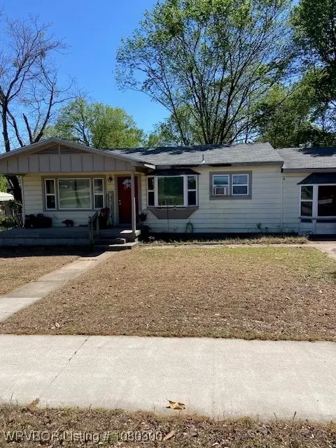 827 Collum Ln, Alma, AR 72921