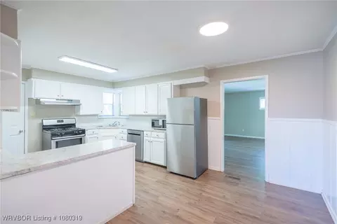 Kitchen - 1224 School St, Fort Smith, AR 72908 photo 1 of 4