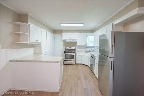 Kitchen - 1224 School St, Fort Smith, AR 72908 photo 2 of 4