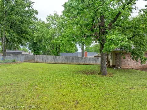 Exterior - 8013 Yorktown Rd, Fort Smith, AR 72903 photo 6 of 6