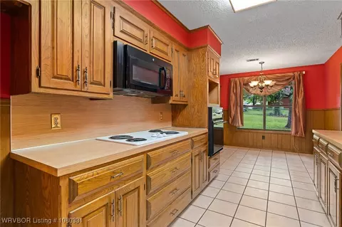 Kitchen - 8013 Yorktown Rd, Fort Smith, AR 72903 photo 1 of 4