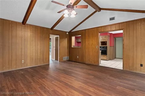 Living - 8013 Yorktown Rd, Fort Smith, AR 72903 photo 9 of 9