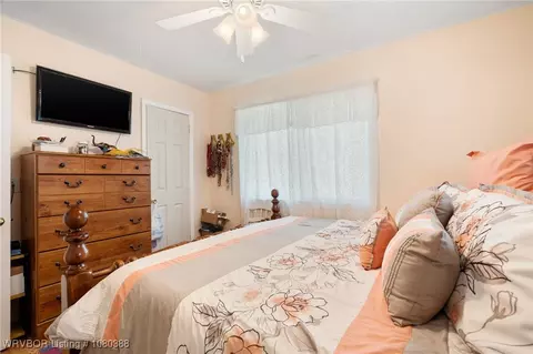 Bedroom - 8124 Cypress Ave, Fort Smith, AR 72908 photo 4 of 4