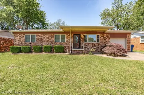 8124 Cypress Ave, Fort Smith, AR 72908