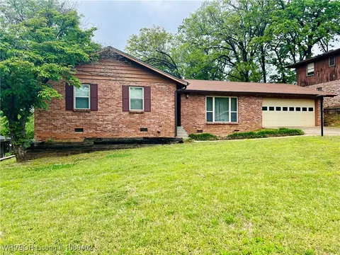 2916 S 21st St, Fort Smith, AR 72901