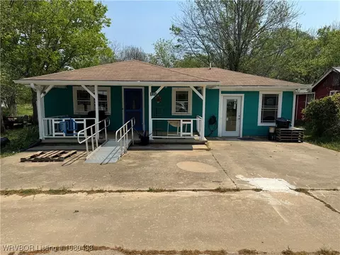 739 Pine St, Waldron, AR 72958 photo 1