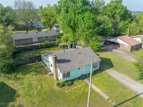 View/Area - 714 E Academy St, Paris, AR 72855 photo 1 of 2