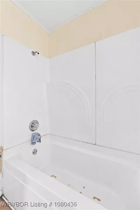 Bath - 714 E Academy St, Paris, AR 72855 photo 2 of 2