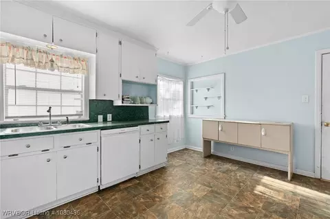 Kitchen - 714 E Academy St, Paris, AR 72855 photo 2 of 2