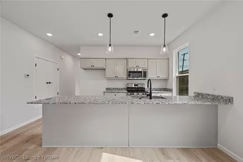 Kitchen - 3301 Wirsing Ave, Fort Smith, AR 72904 photo 1 of 2