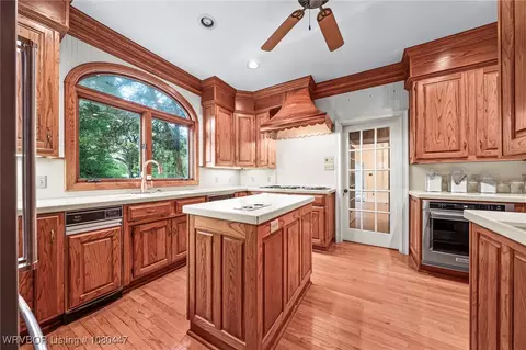 Kitchen - 5421 Free Ferry Rd, Fort Smith, AR 72903 photo 1 of 4