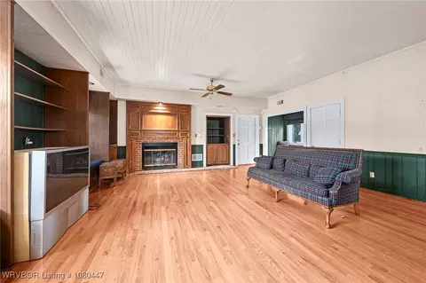 Living - 5421 Free Ferry Rd, Fort Smith, AR 72903 photo 1 of 5
