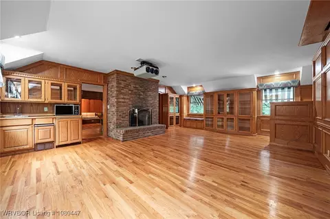 Living - 5421 Free Ferry Rd, Fort Smith, AR 72903 photo 5 of 5